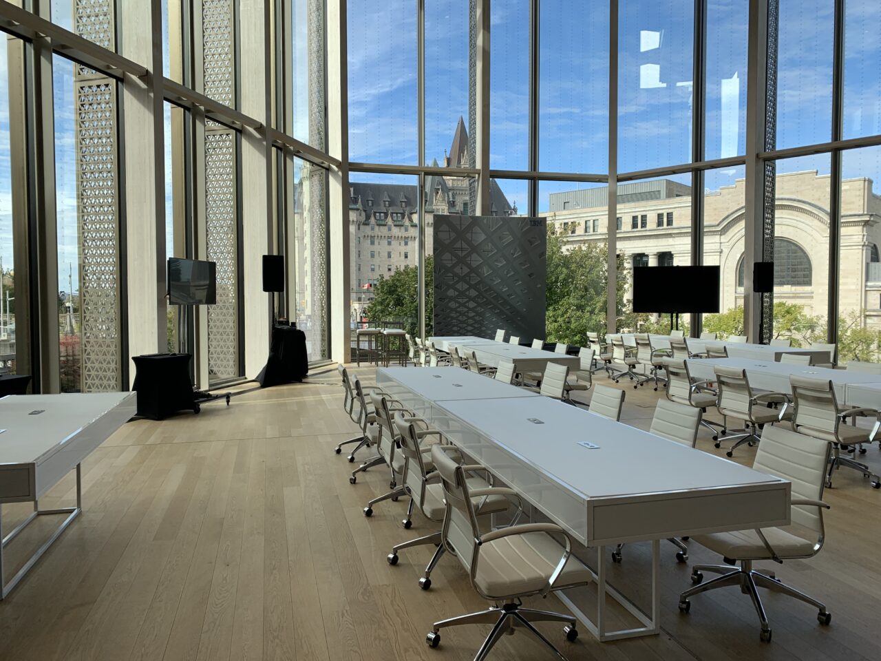 Charging Tables for Meeting-Modern Event Rental